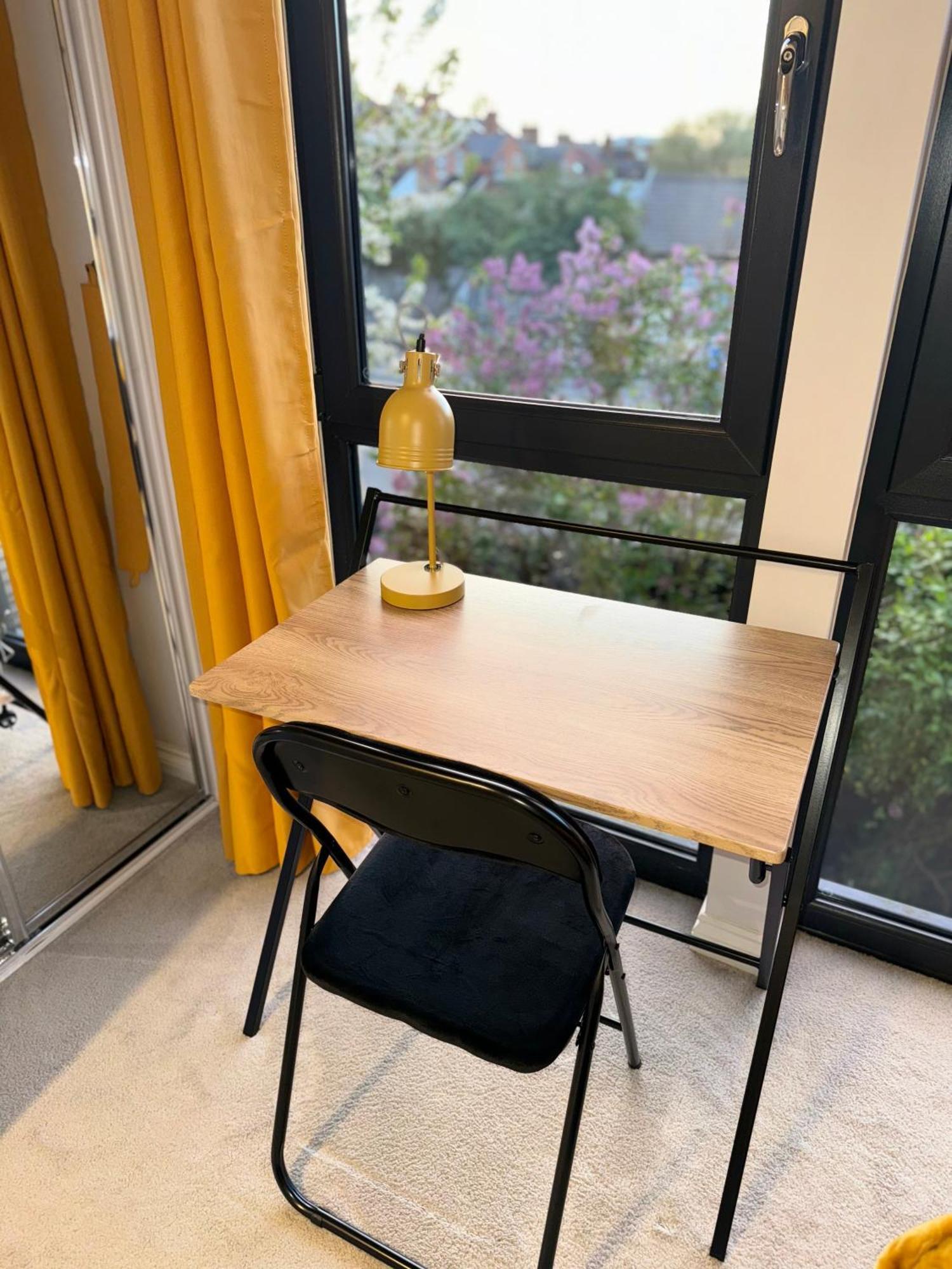 レディング Nhs Workers And Students Haven - The Bee Hiveヴィラ エクステリア 写真